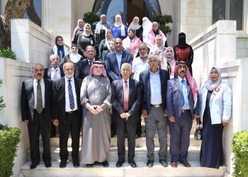 خلال لقائه فعاليات مجتمعية من محافظة الزرقاء