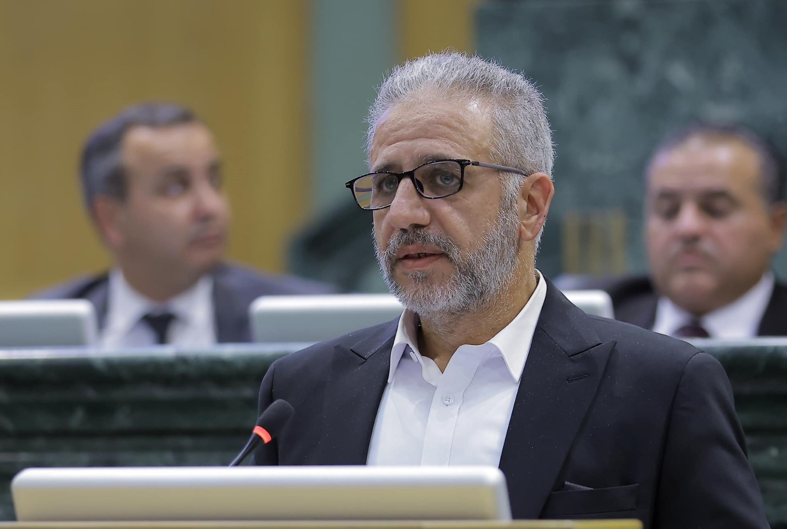 النائب عبدالرؤوف الربيحات يسأل الحكومة عن رسوم ترانزيت الأغنام السورية