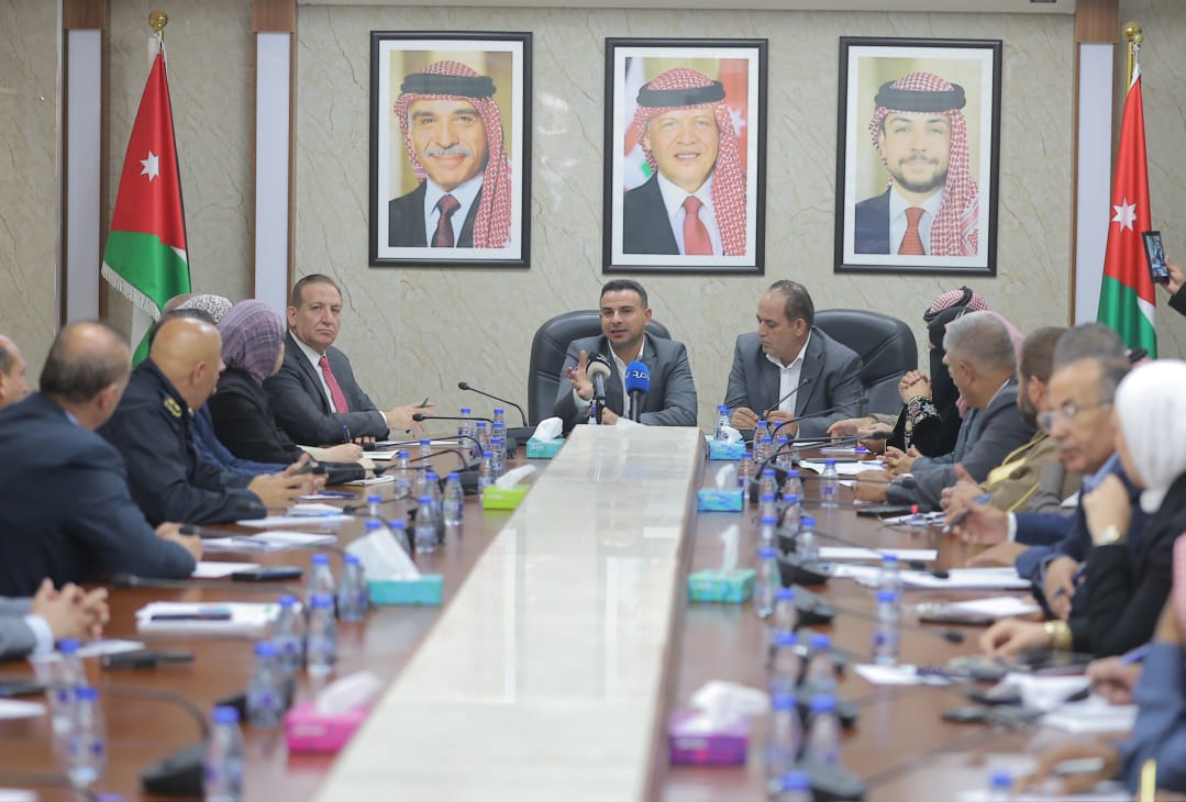 وزير الزراعة يؤكد أهمية دعم سلاسل إنتاج اللحوم والحليب والمشاريع الإنتاجية