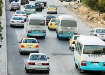 نظام إلكتروني قريبًا لتخفيض أجور النقل لطلبة 6 جامعات رسمية