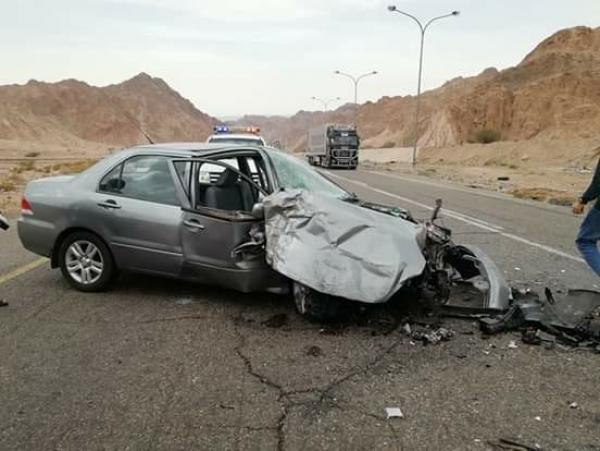 وفاة شخص بحادث تصادم على الطريق الصحراوي