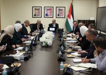 خطة حكومية لربط المدن الصناعية بشبكات نقل منتظمة وآمنة