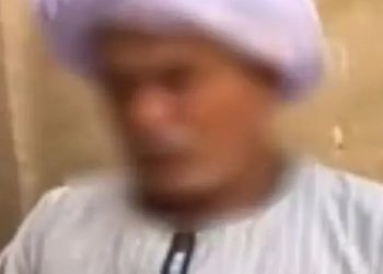 رشوة داخل أعرق المعابد.. سقوط حارس الكرنك بعد فيديو صدم المصريين