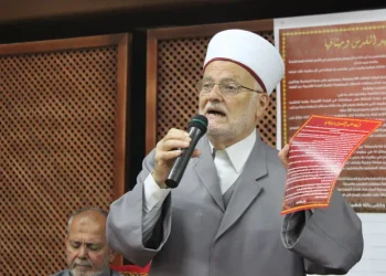 خطيب الأقصى يحذر من مشروع قانون إسرائيلي لشرعنة منع الأذان
