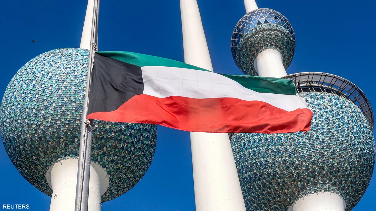الكويت تعلن وفاة شخص وإصابة آخرين في استهداف إيراني للمطار