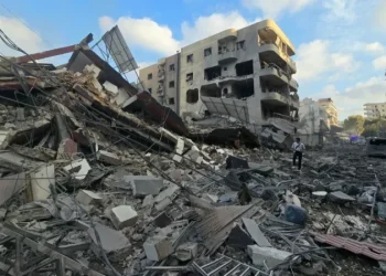 لبنان يعلن موافقة حزب الله على وقف متبادل للهجمات مع إسرائيل