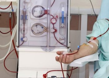 الصحة تنقل 96 مريض غسيل كلى من مستشفى خاص بعد خلل بوحدة مياه