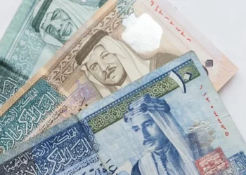 اتحاد العمال يطالب برفع الحد الأدنى لأجور القطاع الخاص