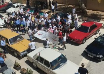 مسيرة للسيارات الكلاسيكية في مأدبا احتفالا بالأعياد الوطنية