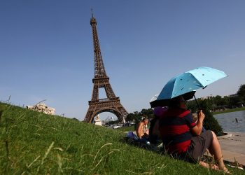 القارة العجوز تحترق.. موجة حر تاريخية تضرب أوروبا