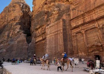 سلطة إقليم البترا: 22 فندقا متضررا و393 عاملا تأثروا بالأزمة السياحية