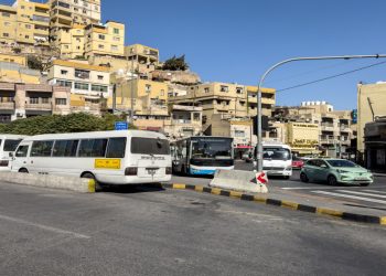 النقل البري تطلق خطوطا مباشرة من جرش والسلط إلى مدينة الحسين الطبية