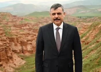 وزير الداخلية التركي يثير الجدل: القدس ستعود لحكمنا