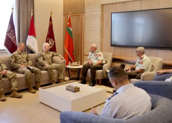 الحنيطي يستقبل القائد العام للقوات البرية الأمريكية في القيادة المركزية