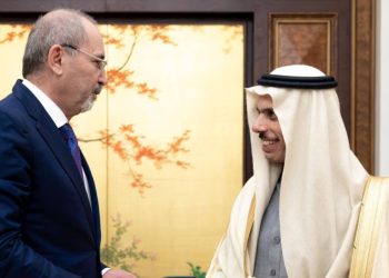 الصفدي يبحث مع نظيره السعودي تطورات الأوضاع في المنطقة