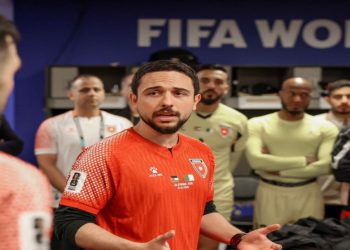 ولي العهد للاعبي المنتخب: نحبكم ونقدّر مجهودكم.. ما قصرتوا يا النشامى