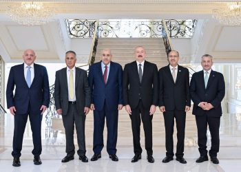 رئيس النواب ينقل تحيات الملك للرئيس الأذربيجاني ويؤكد عمق العلاقات الثنائية