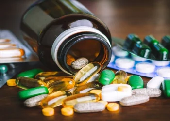 الشياب: نصف المكملات الغذائية في الأردن صناعة محلية ونحذر من الشراء عبر الإنترنت