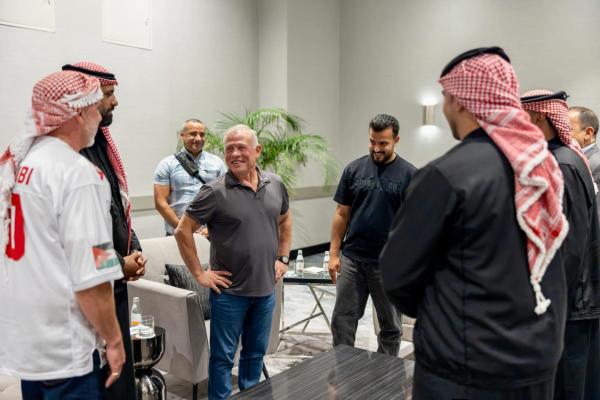 الملك يلتقي صانعي المحتوى الوشاح والرحاحلة والحياري والخريسات
