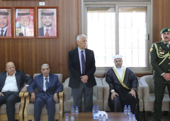 مندوبا عن الملك وولي العهد.. العيسوي يعزي عشيرة الخشاشنة