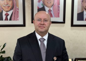 المحامي الدكتور عوض عبدالله القضاة يهنئ الدكتور سعد سمارة بالسلامة