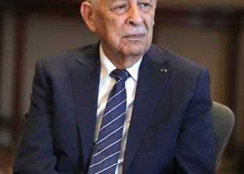 مندوبا عن الملك وولي العهد…العيسوي يعزي عشيرة الدردور