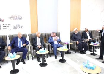 مندوبا عن الملك وولي العهد.. العيسوي يعزي الصرايرة والديك