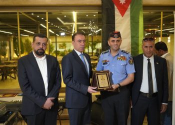 المستشار العجارمة يكرم نخبة من المساهمين بإنجاح الاحتفالات الوطنية في لواء ناعور
