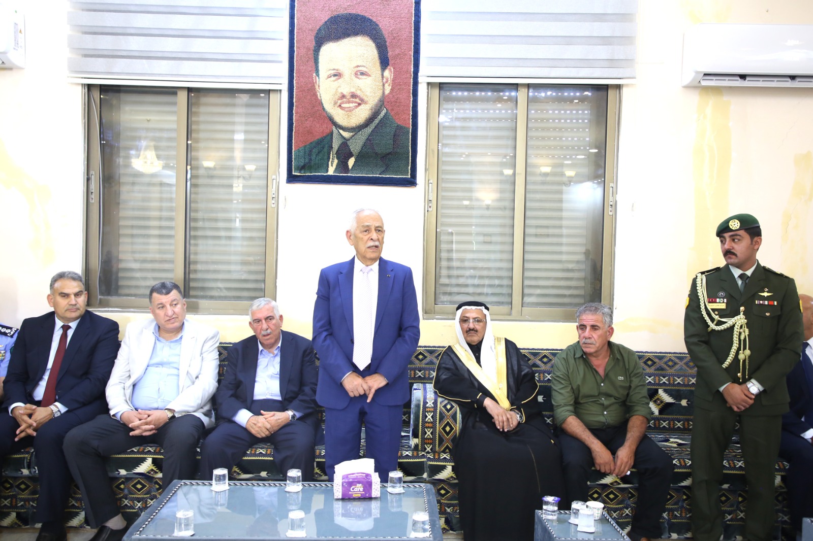مندوبا عن الملك وولي العهد…العيسوي يعزي عشيرة الشبول