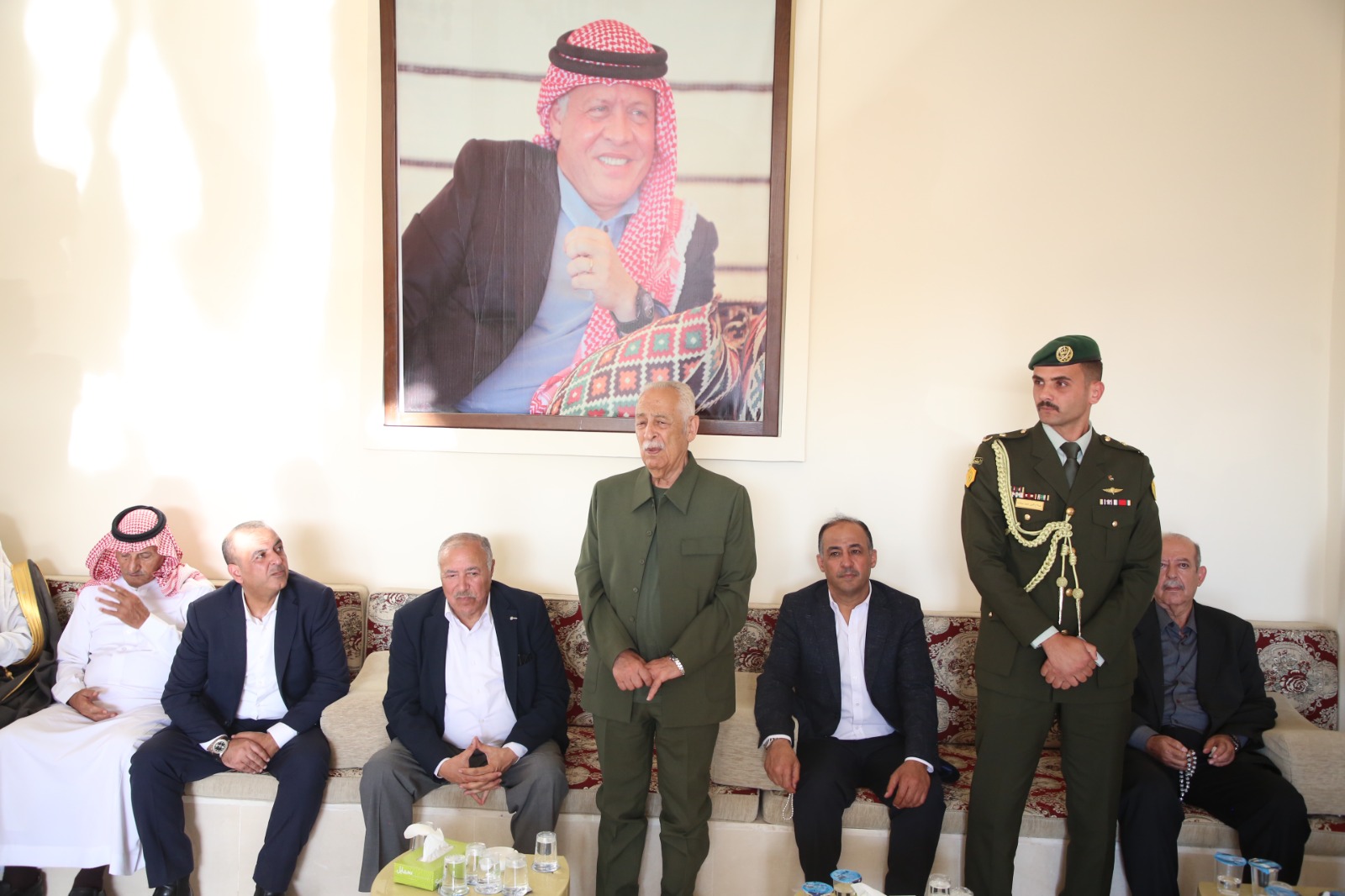 مندوبا عن الملك وولي العهد…العيسوي يعزي عشيرة الزبن/ بني صخر
