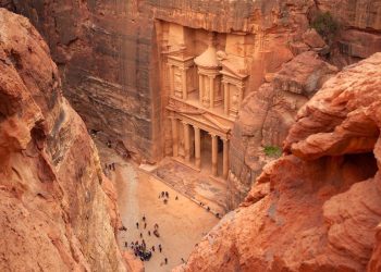 اتفاقية أردنية إيطالية لتعزيز حماية التراث والسياحة المستدامة في البترا