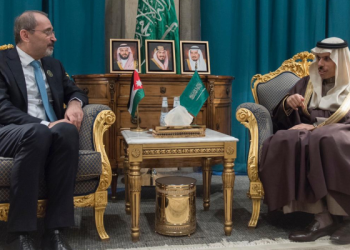 الصفدي يبحث مع نظيريه السعودي والعراقي جهود إنهاء التصعيد الذي تشهده المنطقة
