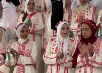 150 عريسا وعروسا.. أول زفاف جماعي منذ بداية الحرب شمال غزة