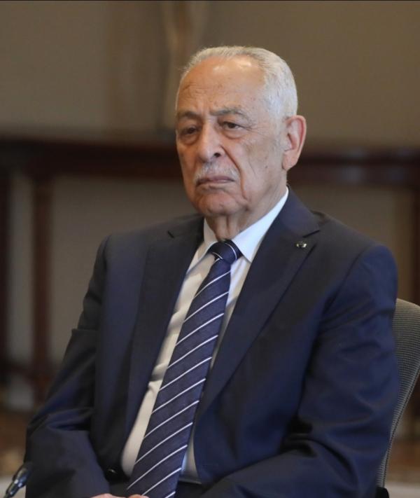 مندوبا عن الملك وولي العهد…العيسوي يعزي عشيرة الزيادات العبادي