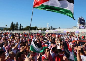 السفارة الأردنية بواشنطن تدعو جماهير النشامى للالتزام بإرشادات السلامة قبل مواجهة الجزائر