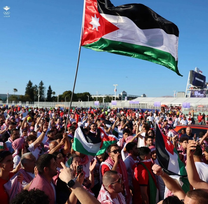السفارة الأردنية بواشنطن تدعو جماهير النشامى للالتزام بإرشادات السلامة قبل مواجهة الجزائر
