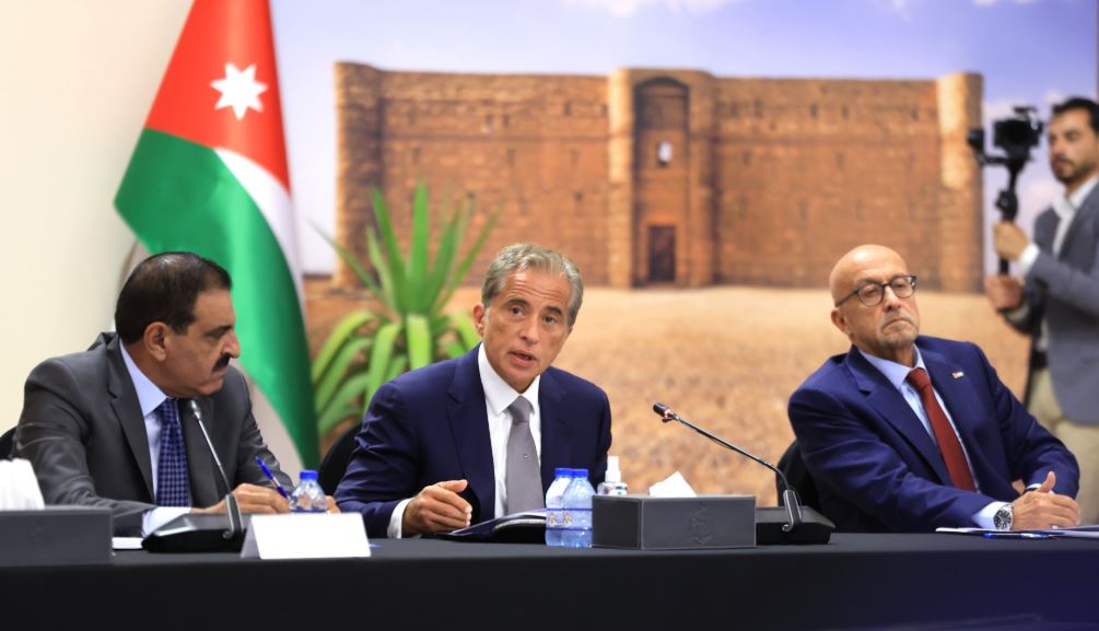 رئيس الوزراء: برنامج تنموي للزرقاء بأكثر من 800 مليون دينار خلال ثلاث سنوات