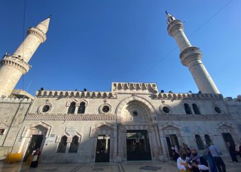 محافظ العاصمة يمنع فعالية أمام المسجد الحسيني