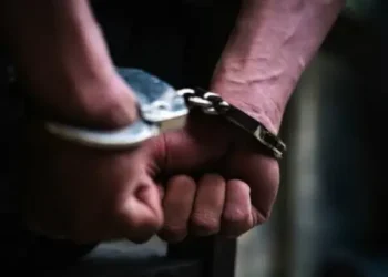 القبض على مطلوب متوار عن الأنظار ومحكوم بالسجن 20 عاما