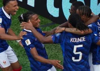 فرنسا تتجاوز باراغواي وتضرب موعدا مع المغرب في ربع نهائي المونديال