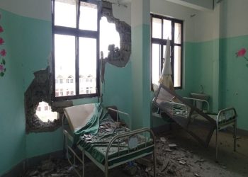 الحوثيون يقودون أكبر عملية تدمير لقطاع الصحة في اليمن