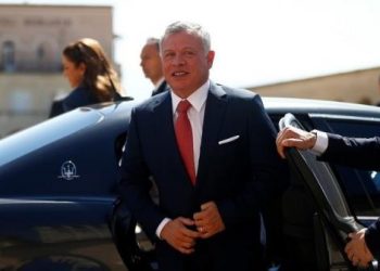 الملك يعود إلى أرض الوطن بعد زيارة إلى قطر