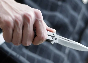 القبض على شخص أقدم على طعن فتاة حتى الموت في العاصمة