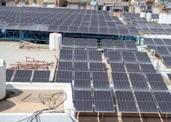 إنجاز المرحلة الأولى من تركيب أنظمة تسخين المياه بالطاقة الشمسية بـ9 مستشفيات حكومية