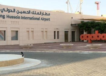 المومني: مطار العقبة والميناء يعملان بشكل طبيعي ولم تصدر أي قرارات بإخلائهما