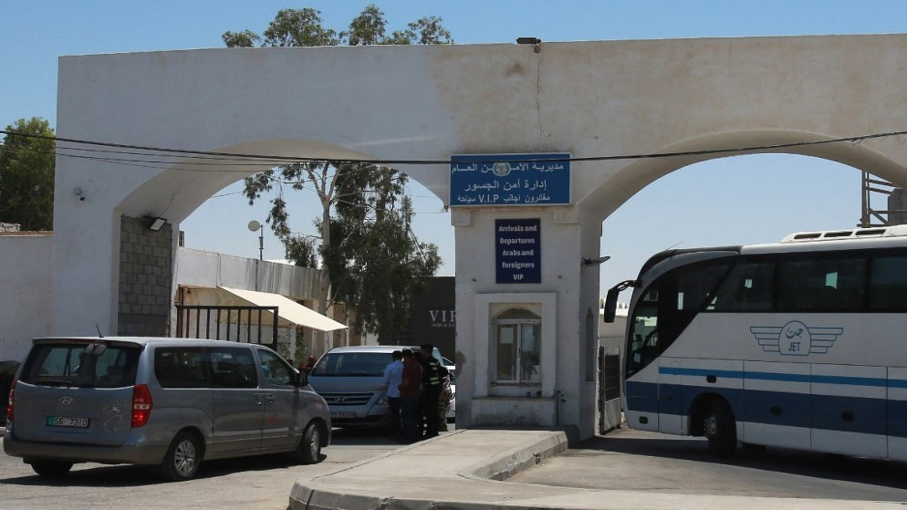 إضراب الجانب الإسرائيلي يعرقل عبور مسافري جسر الملك حسين