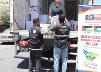 توزيع 10 آلاف طرد غذائي وصحي على مخيمات اللاجئين في المملكة
