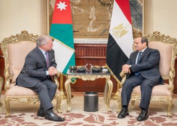 الملك والسيسي يؤكدان أهمية تكثيف الجهود لاستعادة التهدئة الشاملة في الإقليم