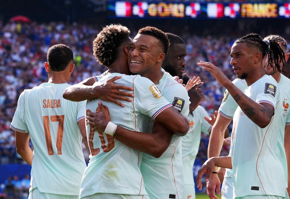 فرنسا تقصي المغرب من كأس العالم بهدفين نظيفين