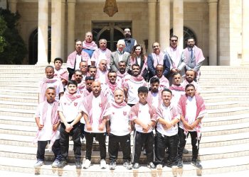رئيس الديوان الملكي يلتقي وفدا من منتخب كرة القدم لقصار القامة